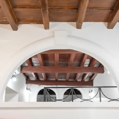 Domus Capocci - Rione Monti Rome